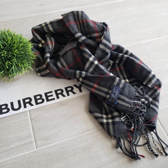 BURBERRY - Scarf - Picture 13 of 13